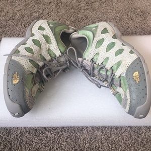 Women North Face Shoes